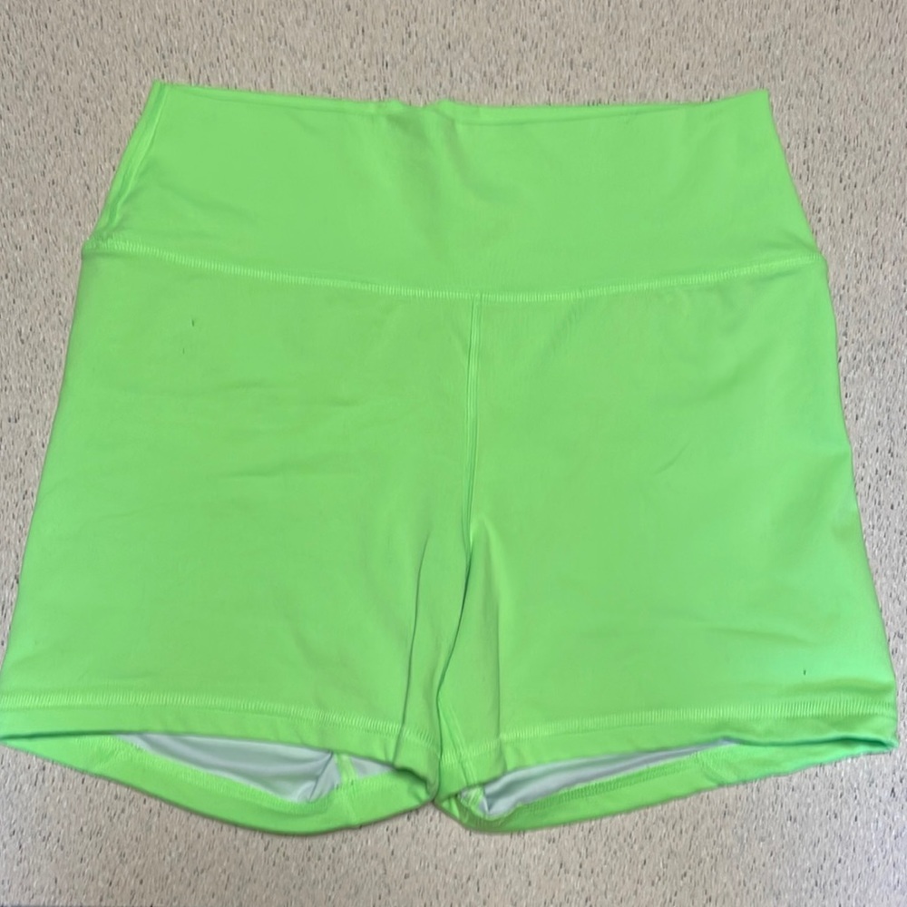FLEO True High Contour shorts